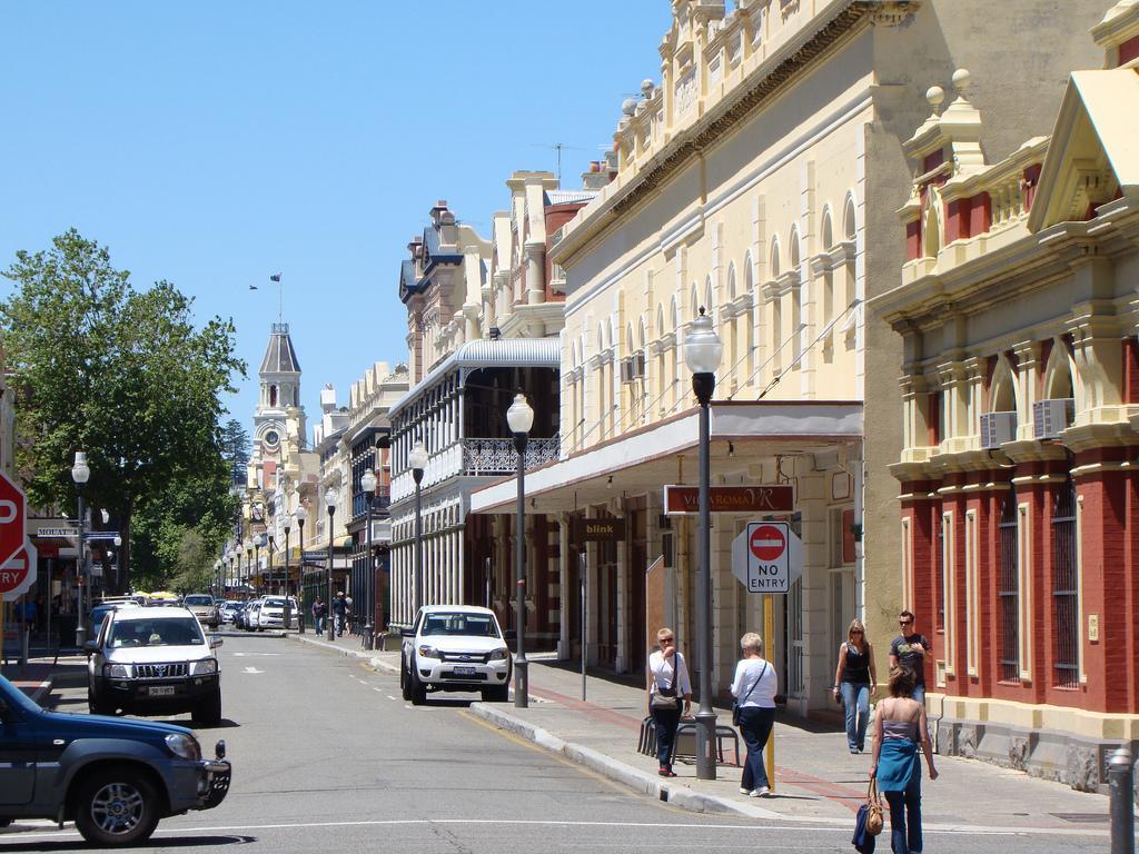 Fremantle Hostel Exterior photo